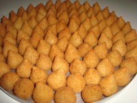 /album/fotos/coxinhas-de-frango-jpg/